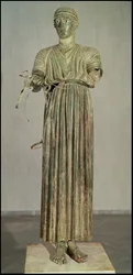 The Charioteer, noin 470 eKr. (pronssi) (katso myös 155948)